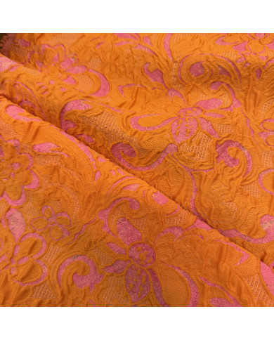 Jacquard cu flori reliefate portocalii și inserții lurex roz