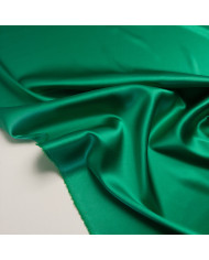 Mătase satinată elastică verde smarald