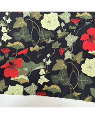 Crepe de Chine negru cu flori roșii