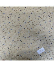 Shantung de mătase “Jude”  beige cu flori brodate